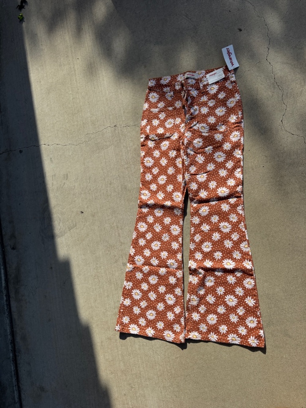 Wrangler High Rise Floral Flare Jeans - Rust with White Daisies